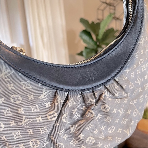 Louis Vuitton Monogram Rhapsodie Idylle Small
Blue Vintage - Picture 4 of 10